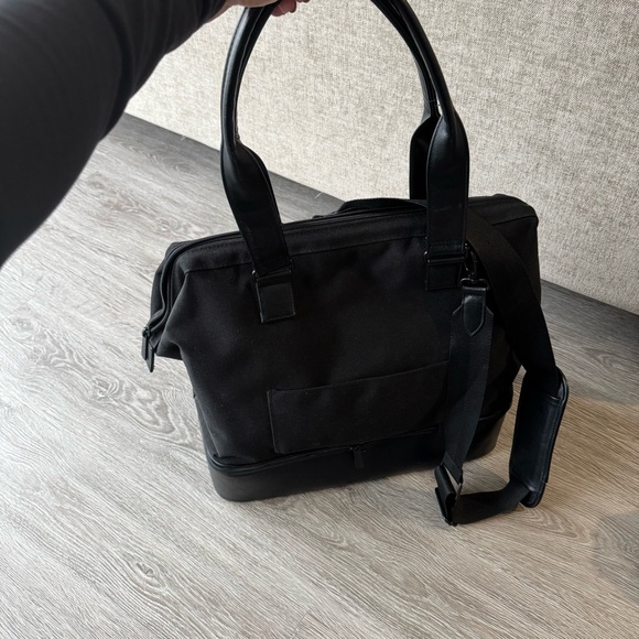 Black Beis Weekender + Dopp Kit - Picture 8 of 15